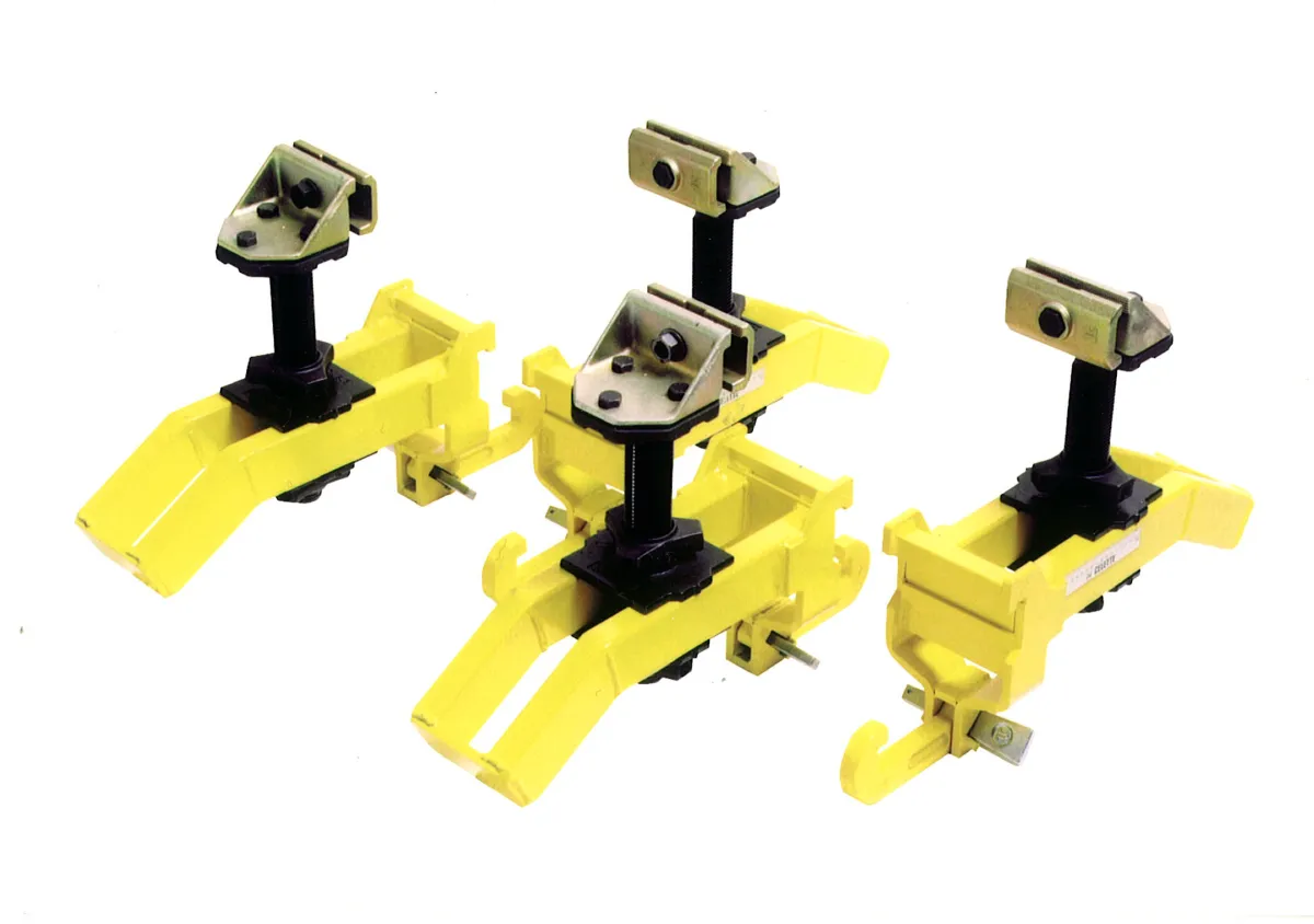 SET of 4 SILL CLAMPS with CURVE ARMS